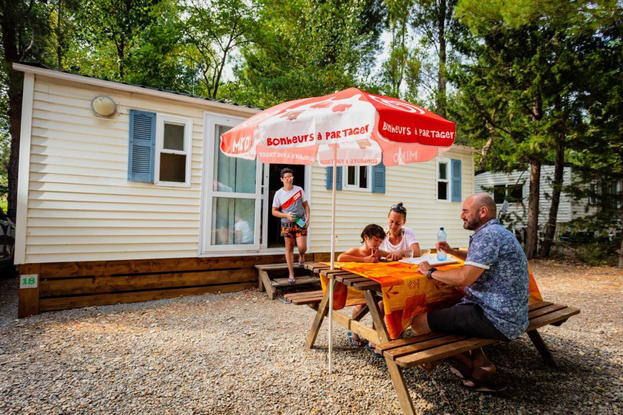 Camping La Peiriere Hotel Tuchan Exterior foto